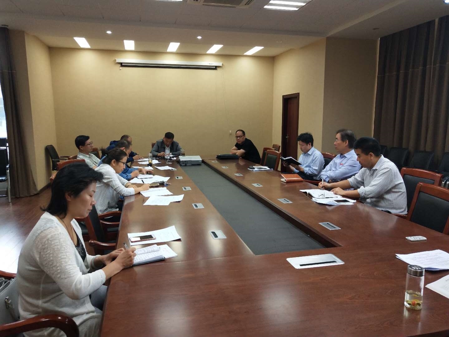 第一张.jpg 第一张.jpg